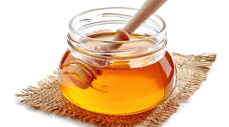 La miel es un producto útil que se utiliza para preparar remedios para la prostatitis. 